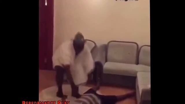 Тупая шутка но он это заслужил Ржака смотреть онлайн