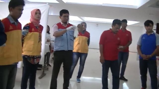 SUNATAN MASSAL 2016 (ECO PARK @ANCOL) - RUMAH SUNAT DR. MAHDIAN смотреть онлайн