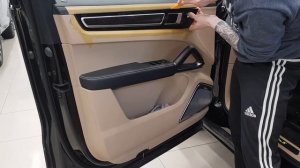 Как снять обшивку porsche cayenne turbo s 2020