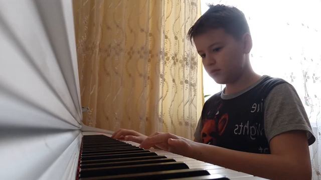 Один Из видов Цифрового Фортепиано смотреть онлайн