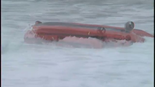 WIPEOUTS - The Rubber Duck flip смотреть онлайн
