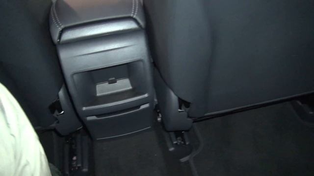 Mercedes Benz GLA 200 d 4MATIC SUV (2018) Exterior and Interior смотреть онлайн