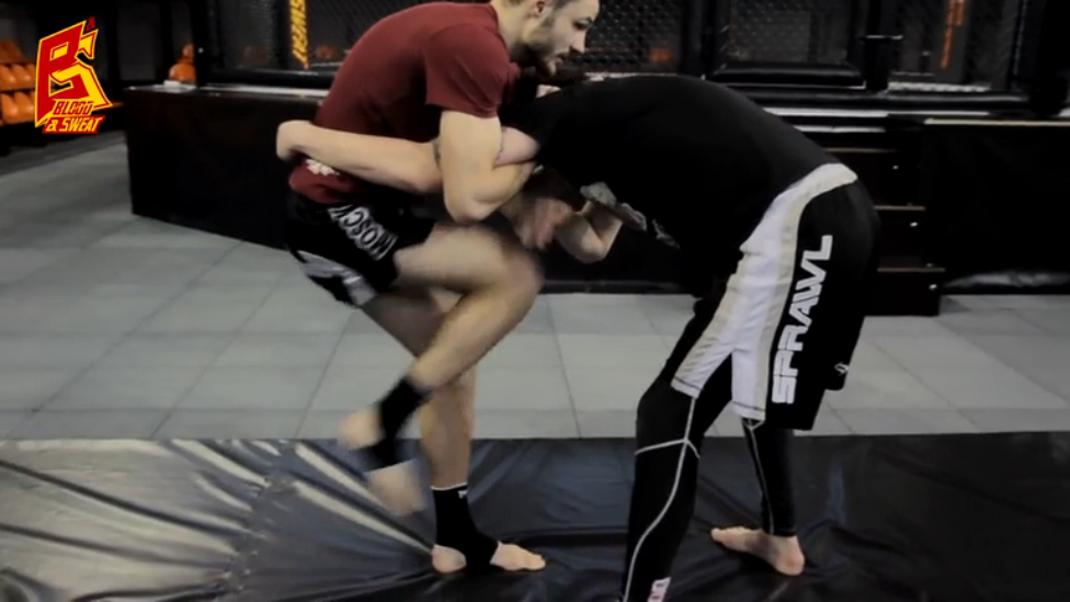 Муай тай. Разбор удара Буакава Пор Прамука. Muay Thai. Buakaw Por Pramuk hints. смотреть онлайн