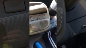 Hyundai Porter 2 снятие плафона освещения салона.