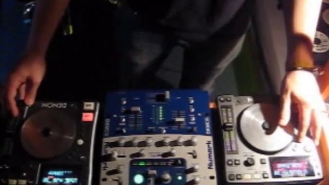 TzaQ - I DO have the BIGGEST FIDGET HOUSE смотреть онлайн