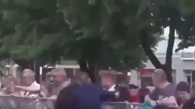 Момент покушения на Фицо смотреть онлайн