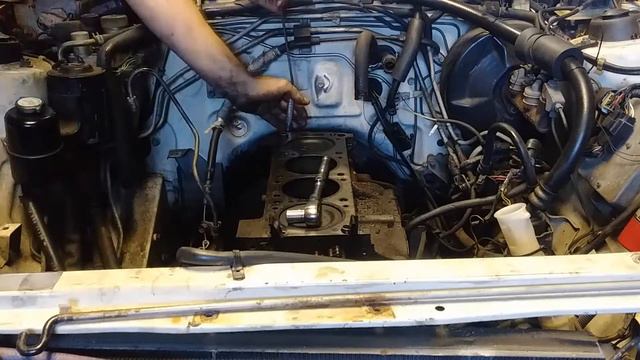 Project Grandpa: 1989 Chrysler Conquest Engine Removal смотреть онлайн