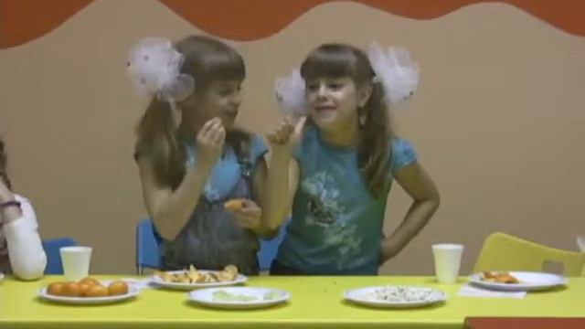 C днем рождения ! Вика+ Ника (2009 год) смотреть онлайн