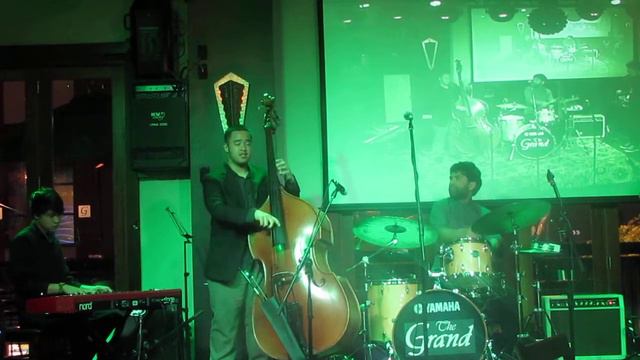 Old Old Wooden Ship - The Grand (Courtney Place, Wellington) смотреть онлайн