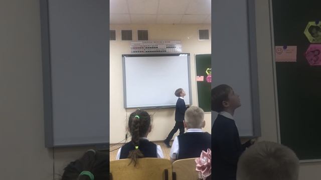 Выступаю в школе на шоу талантов в стиле стенд ап смотреть онлайн