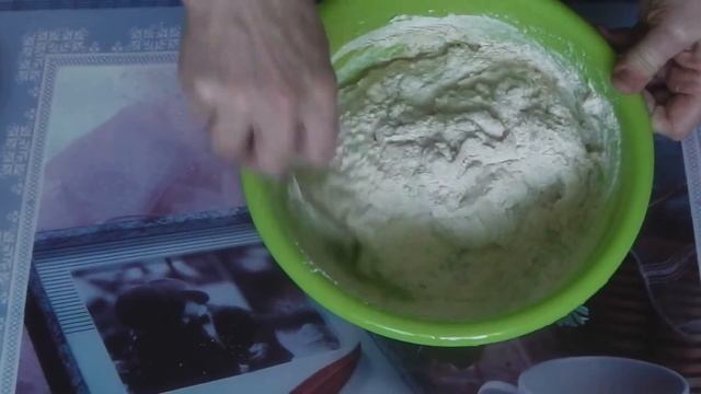ДРОЖЖЕВОЕ ТЕСТО ЛЕГКОЕ, ВОЗДУШНОЕ ЗА 1 ЧАС БЕЗ ЯИЦ, БЕЗ МОЛОКА............... смотреть онлайн