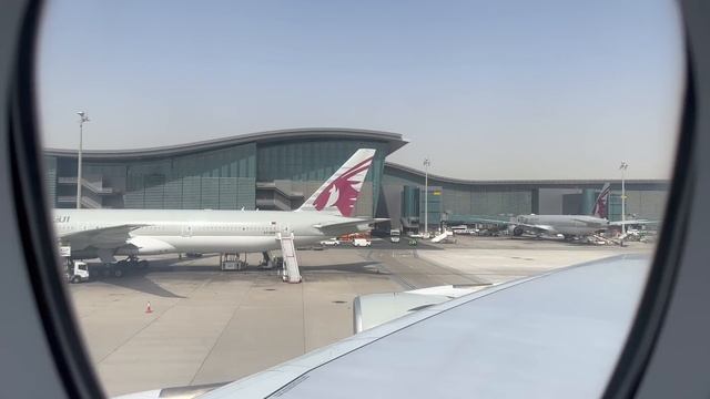 QATAR AIRWAYS' Largest Business Class!【Trip Report: Doha to Bangkok】A380 Business Class смотреть онлайн