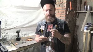 Вскрытие замков крестообразной отверткой