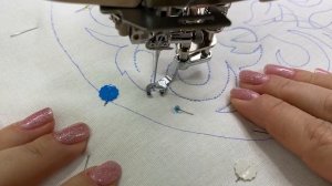 Стежка заготовки на свободном ходу машинки. Квилтинг