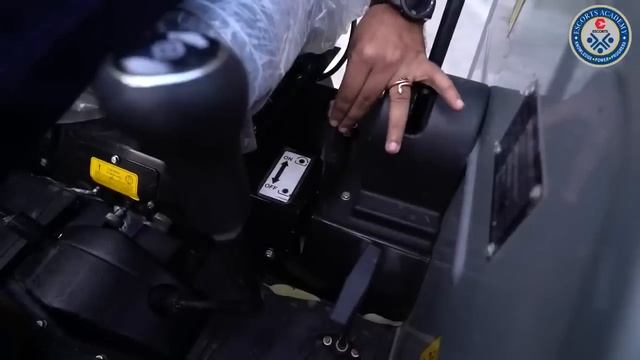 Powertrac Euro 45 Plus 4WD Tractor Features | euro 45 HP | Hindi | Powertrac Tractor Video смотреть онлайн