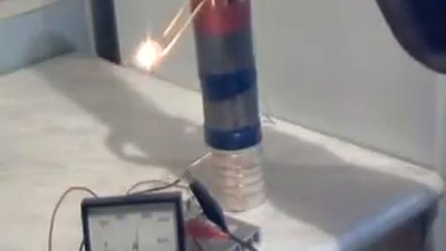Положительная обратная связь в генераторе Тесла смотреть онлайн