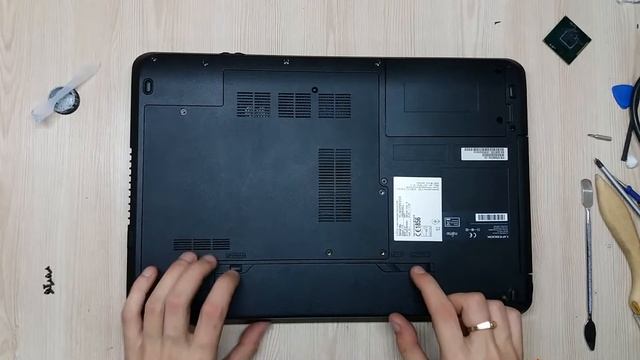 как снять акум fujitsu AH512 смотреть онлайн