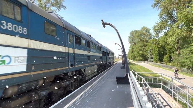 2TE116-1034 arriving to Tartu/ 2ТЭ116-1034 прибывает в Тарту смотреть онлайн