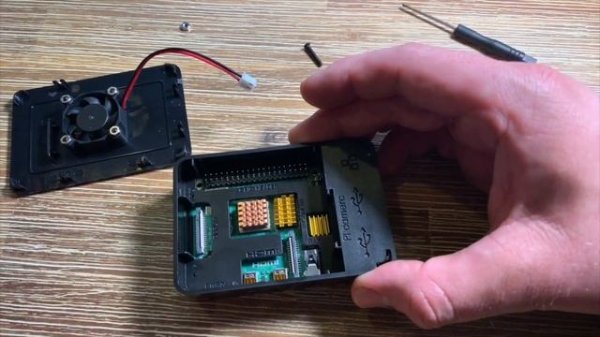 How to assemble and connect a Raspberry Pi 4 (Model B 4 GB) DIY