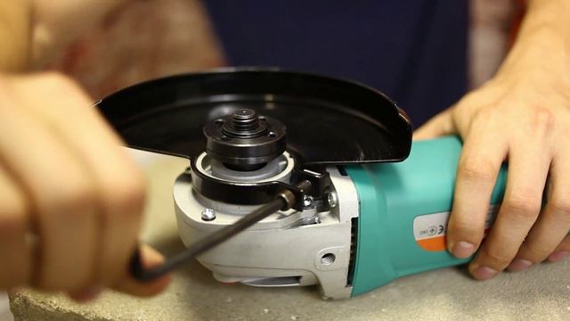 Углошлифовальная машина УШМ, болгарка 150 мм, 1400 Вт, STURM, AG9515E смотреть онлайн