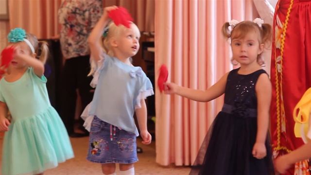 Осенний утренник ДС 477 группа "Яблонька" смотреть онлайн