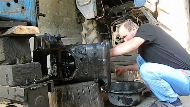 МТЗ разобранная промежутка,(какие дефекты,если стук в промежутке .) Будни мастера.. смотреть онлайн