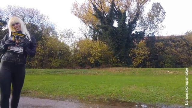 DANA LABO - the woman in black leather jacket, boots, gloves and leggings смотреть онлайн