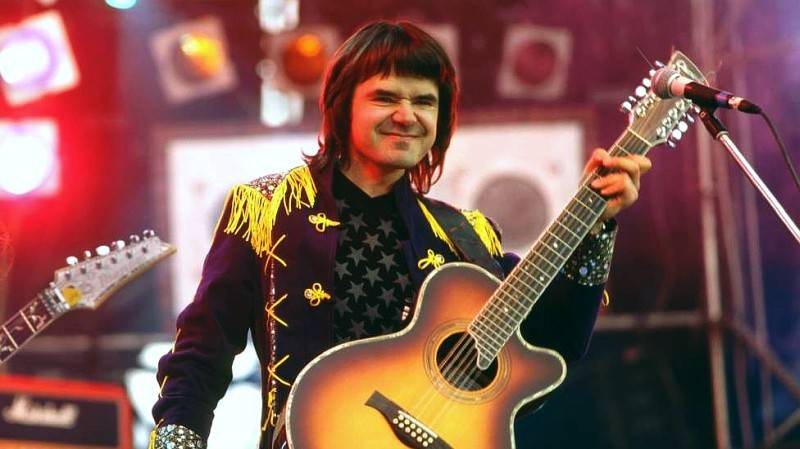 Евгений Осин-Плачет девушка в автомате смотреть онлайн