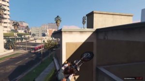 ТРЮКИ И ПРИКОЛЫ НА МОТОЦИКЛЕ ГТА 5 – GTA 5
