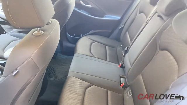 Car rental Prague - Аренда авто в Праге - Hyundai i30 combi смотреть онлайн