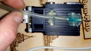 Подача воздуха в китайском светодиодном лазерном гравере