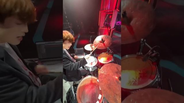 VK Festival in Moscow Sketch ?#w24 #Howon #Jonggil #Yunsoo #moscow #Москва́ #vk #vkfest2023 смотреть онлайн