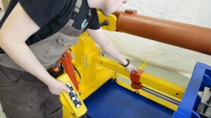 Стенд для разборки / сборки гидроцилиндров