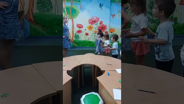 Весёлая разминка для детей и Капитан Краб смотреть онлайн