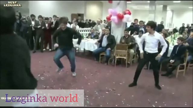 Лезгинка!Парни зажигают на свадьбе! смотреть онлайн