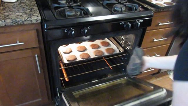 Board Game Bakes | Mocha Cookies from Settlers of Catan! смотреть онлайн