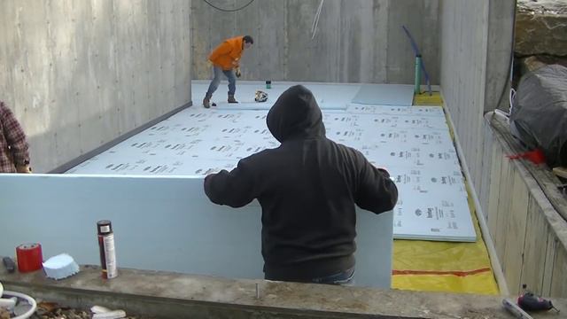 Prep Work Done Before Pouring A Concrete Floor (Vapor Barrier, Wire Mesh, Iso-strip, Styrofoam) смотреть онлайн