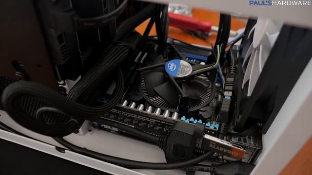 Epic 16TB FreeNAS Build (Surprise Guest!) смотреть онлайн