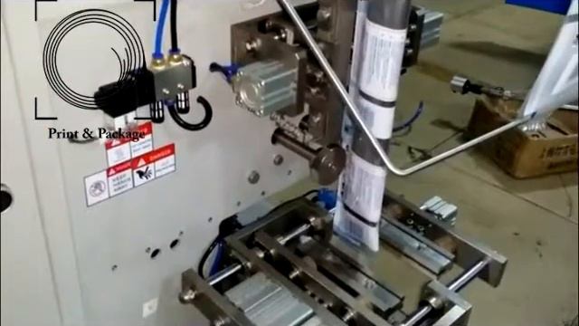 Фасовка соуса на вертикальной упаковочной машине Y60C смотреть онлайн