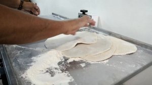 Тестораскаточная машина электрическая | Раскатка для теста | Тестокаталка | Тестораскатка