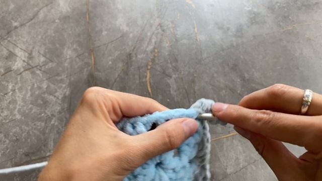 Как связать джемпер? Смотри полный видео-урок. Джемпер из Плюшевой пряжи. Узор Бабушкин квадрат.