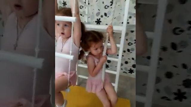Шведская стенка с балконом #1 смотреть онлайн