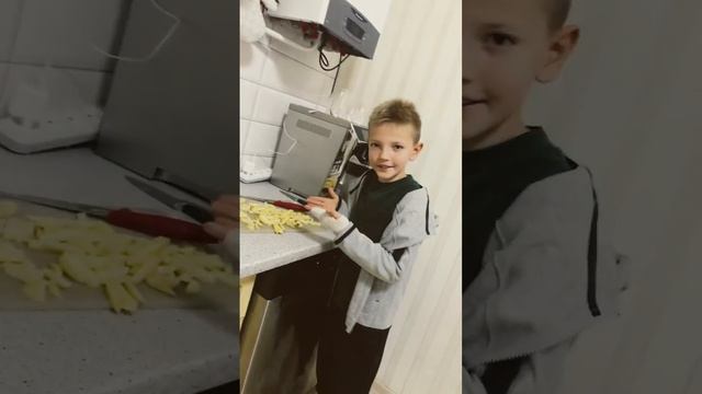 Как сделать картошку фри в домашних условиях за 10 минут смотреть онлайн