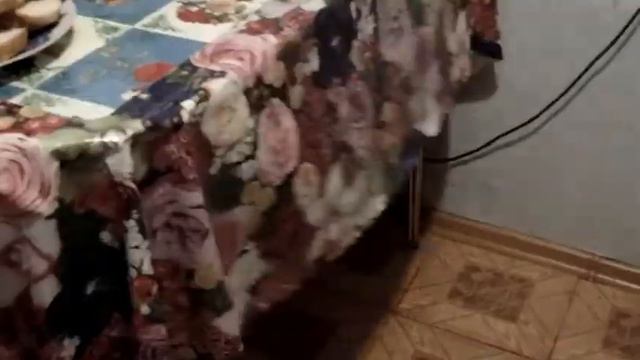 Бабушка кормила внучка. смотреть онлайн