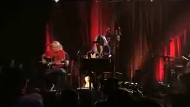 Avril Lavigne EAN70