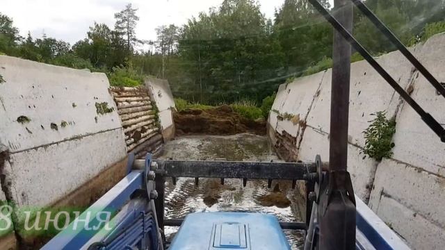 Как работает ДИЛЛЕР БОЛЬШАЯ ЗЕМЛЯ. Монтаж новых вил под силос "STOLL" смотреть онлайн