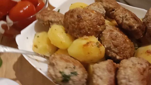 Всем привет, отмечаем мою Днюху.12 Января ...Всем пламенный привет ! смотреть онлайн