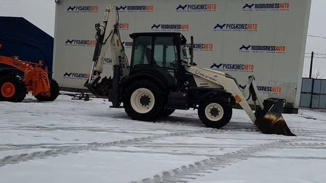 Экскаватор-погрузчик New Holland B80B б/у смотреть онлайн