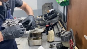 Nissan patrol Y62. Ошибки P0011,P0524,P0021. Замена соленоидов. Замена тефлоновых колец VVT.