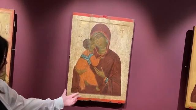 Икона Богоматери Владимирской первой половины XV века. Музей имени Андрея Рублева смотреть онлайн